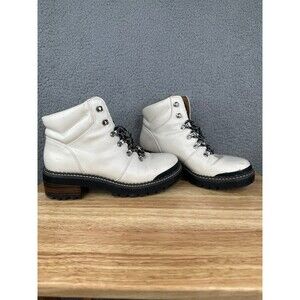 Universal Thread boots cream color sz 8